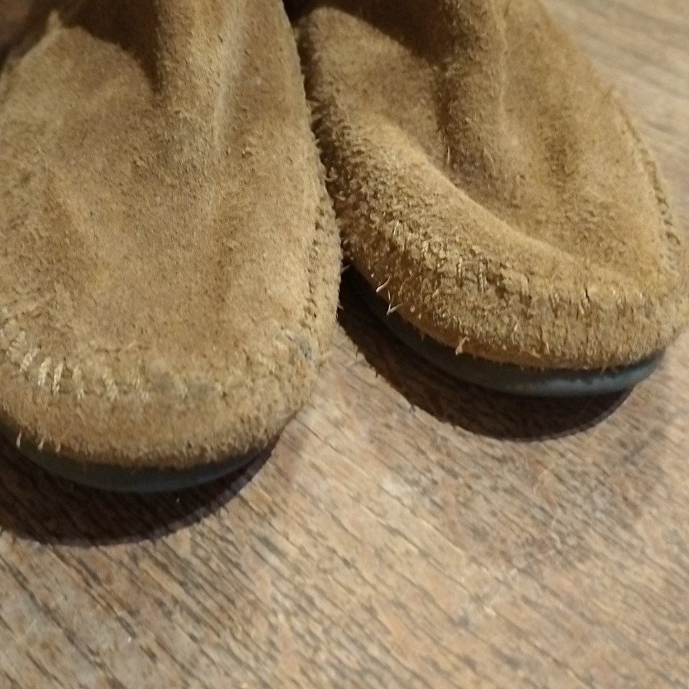 Minnetonka Moccasins Size 7. 316GW3 - Picture 7 of 7